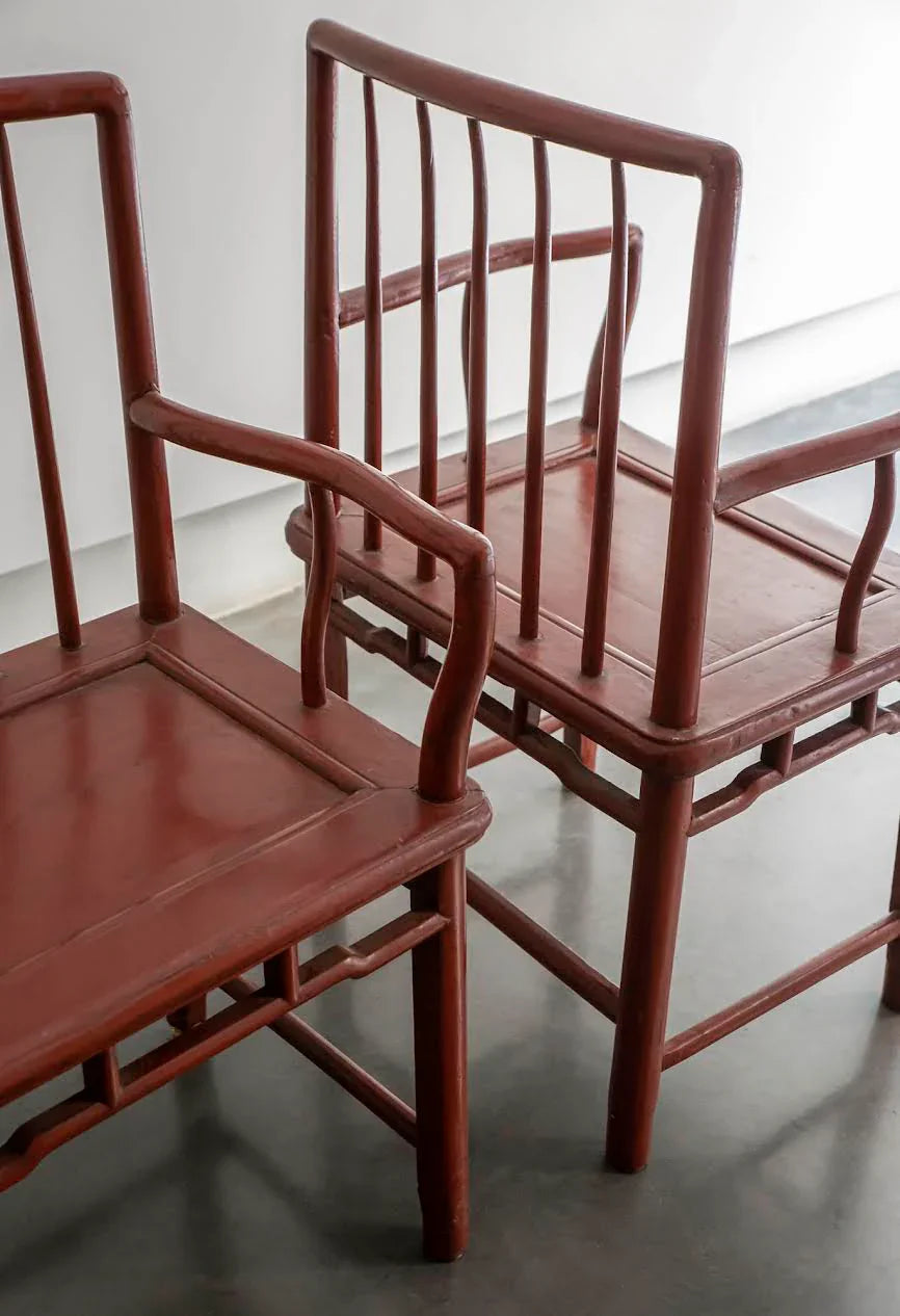 CHAISES AVEC ACCOUDOIRS
