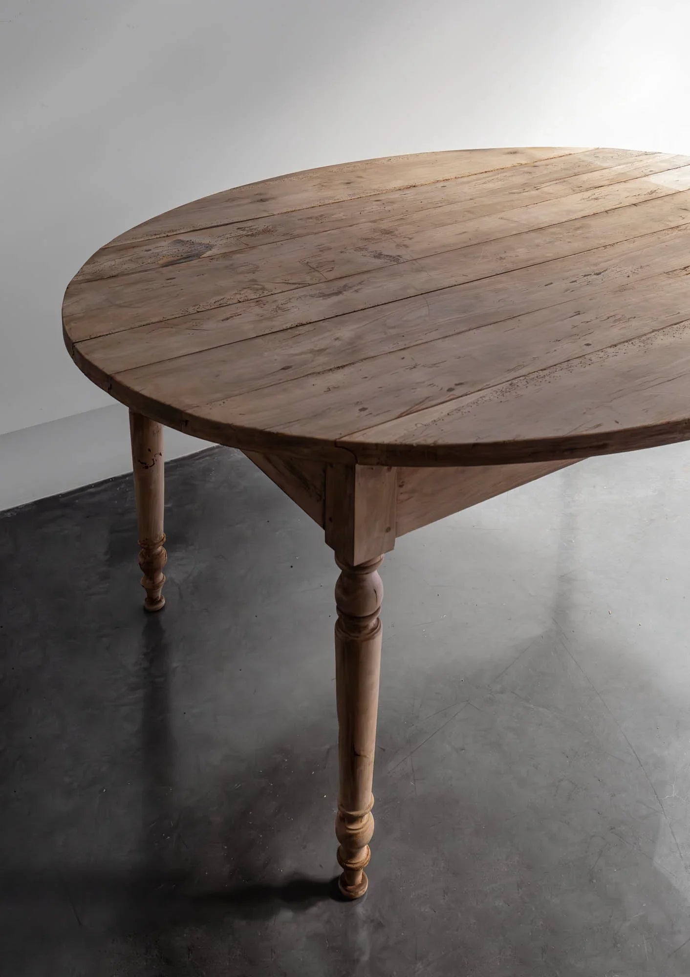 PROVENCAL DINING TABLE