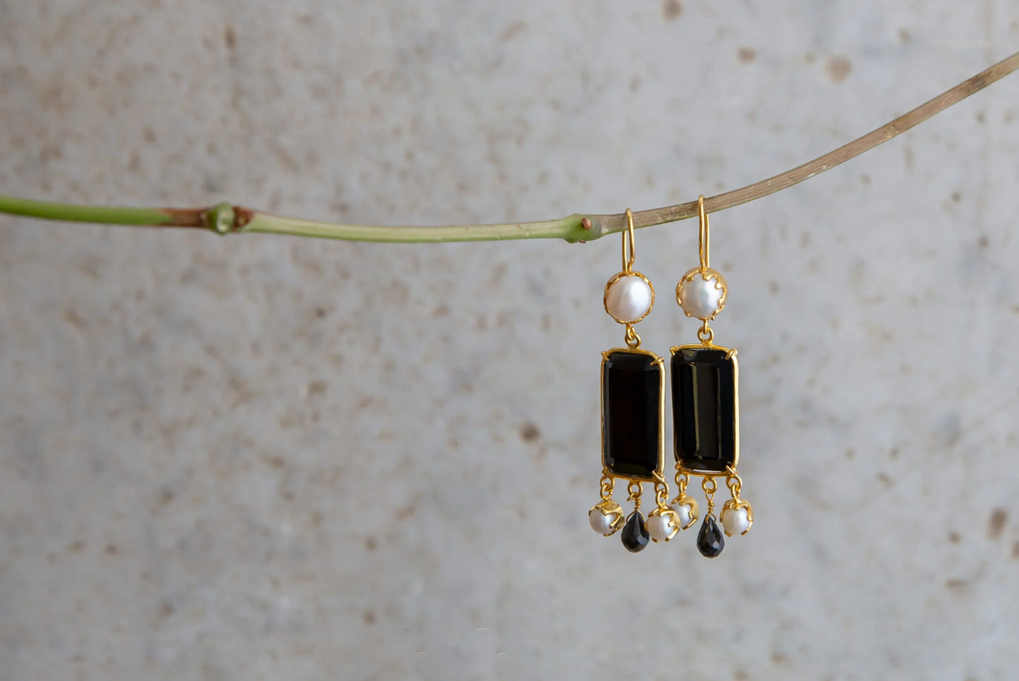 BLACK ONYX EARRINGS