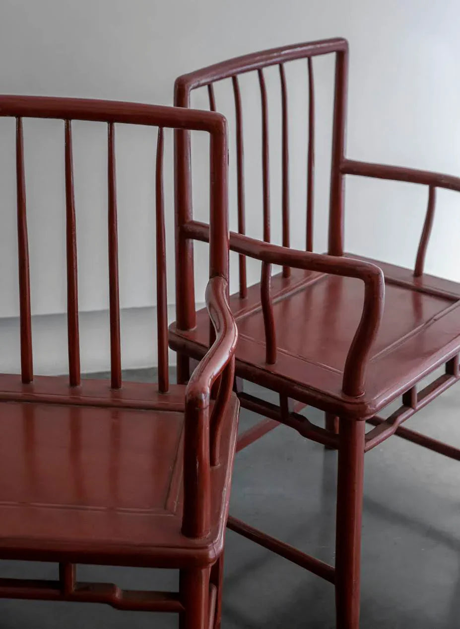 CHAISES AVEC ACCOUDOIRS