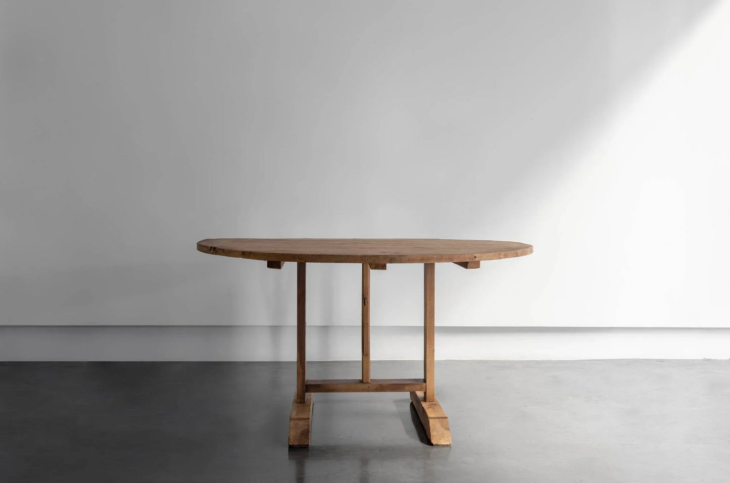 MESA DE VENDIMIA EN MADERA DE ROBLE