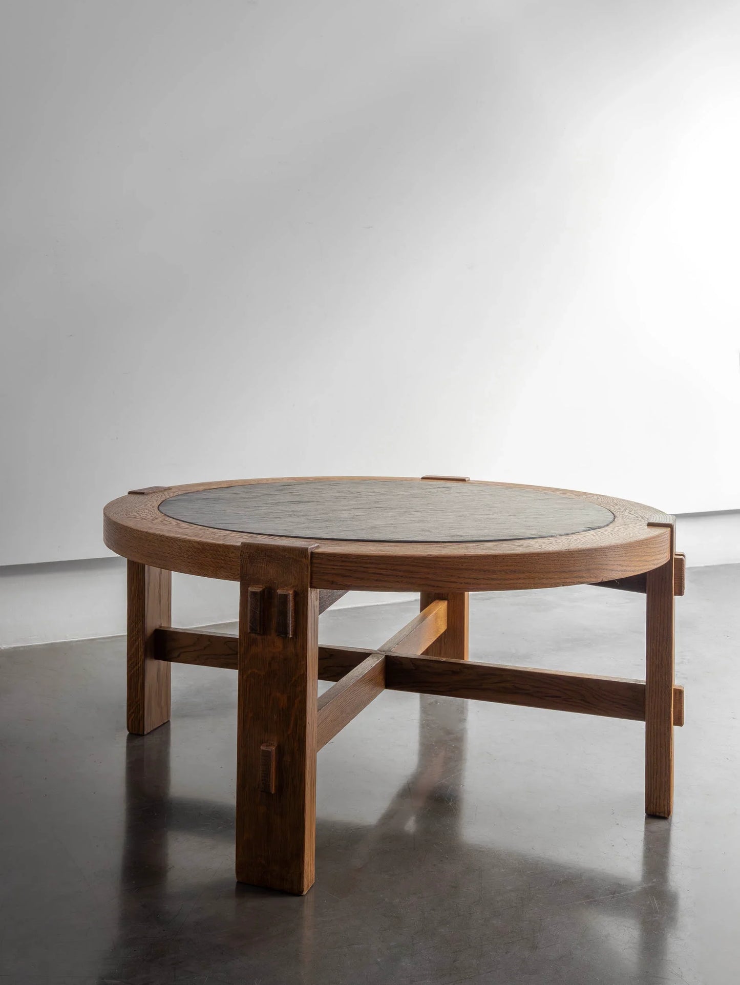 MESA DE CENTRO CONTRUCTIVISTA