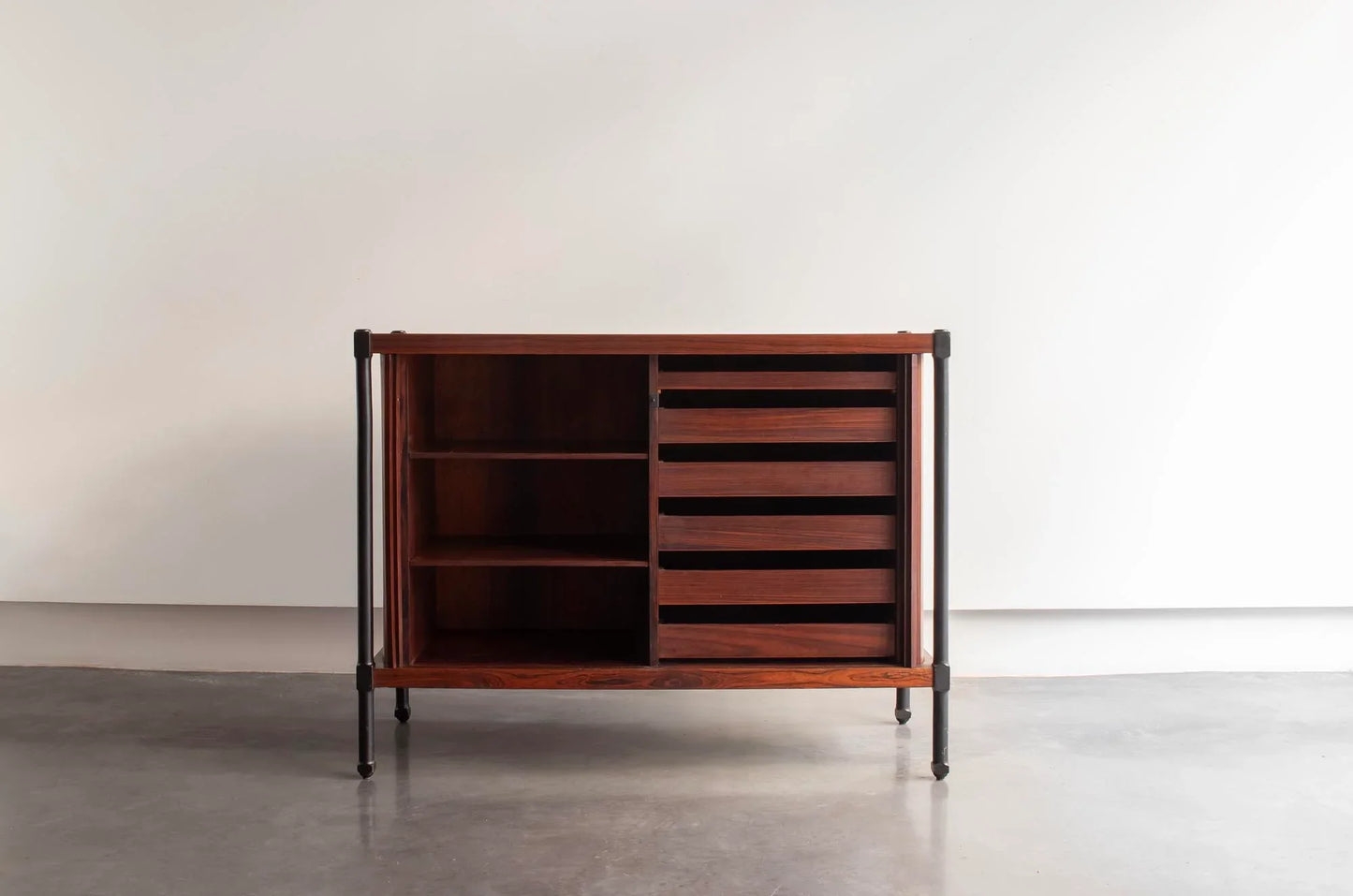 SIDEBOARD