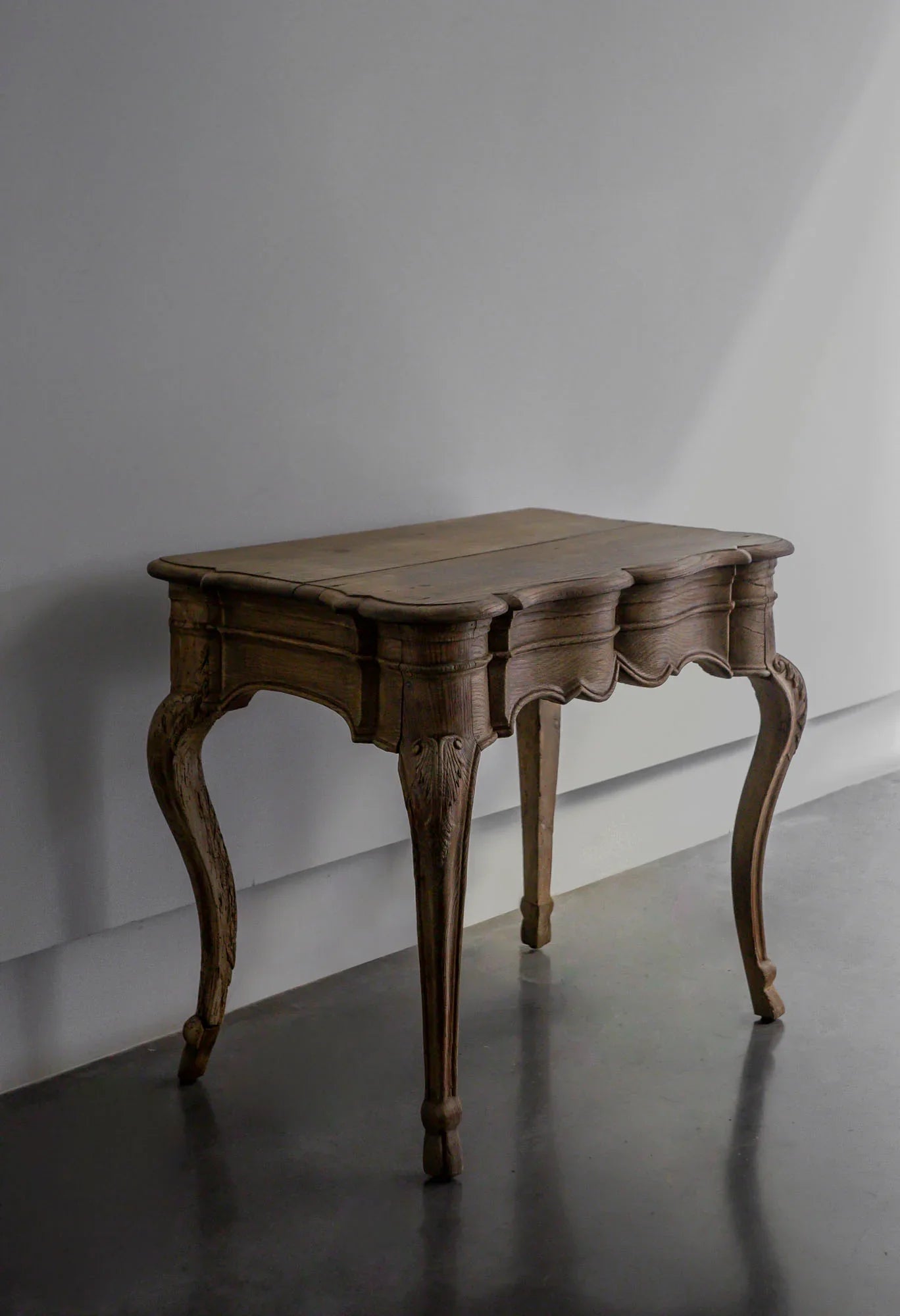 TABLE D'APPOINT