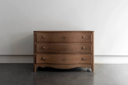 BOMBÉ CHEST